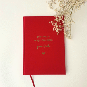Pamiętnik dziecka czerwony Pierwsze wspomnienia – widok okładki od frontu